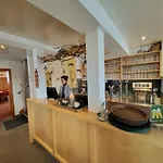 Berggasthof Grabs אורחן *